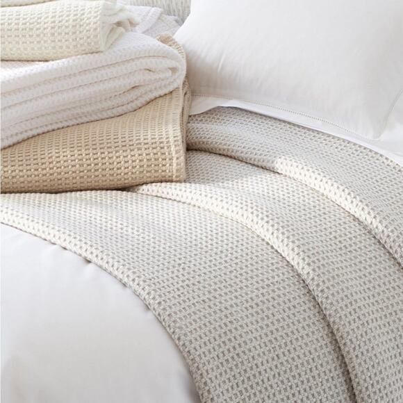 Matouk Waffle Knit Blanket In Ivory Full Queen Retails $648 - Picture 3 of 7